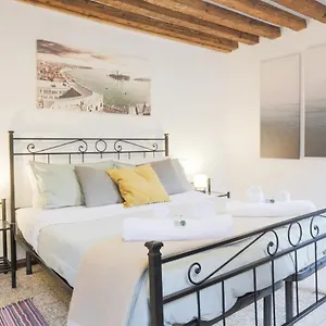 https://santa-croce-guest-house.hotelslidodijesolo.com