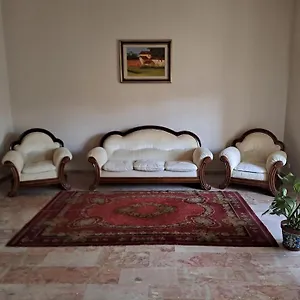 https://domus-pina.taorminaitalyhotels.com
