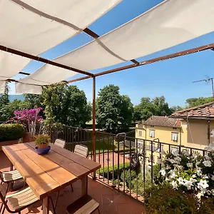 https://la-terrazza-di-sofia-lucca.it-tuscanyhotel.com